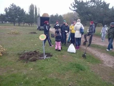 У Дніпрі спортсмени висадили “Алею марафонців”