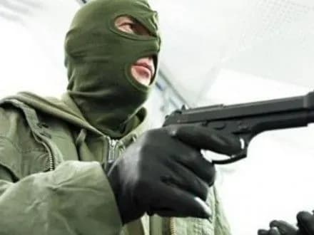 Неизвестные в масках пытались похитить ювелирные украшения из ТЦ в Измаиле