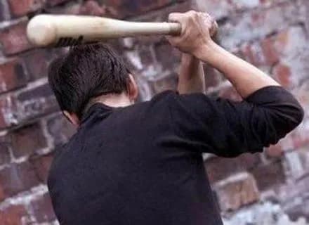 Жителя Буковины будут судить за избиение односельчанина и его малолетних детей