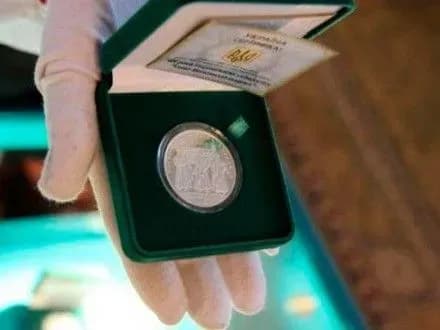 Нацбанк завтра введе в обіг три нові срібні монети