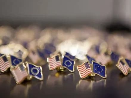 Лідери ЄС почали вітати Д.Трампа з перемогою на виборах у США