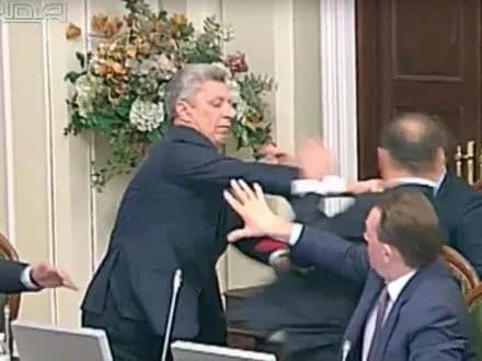 У регламентному комітеті розповіли, які санкції загрожують О.Ляшку та Ю.Бойку за бійку