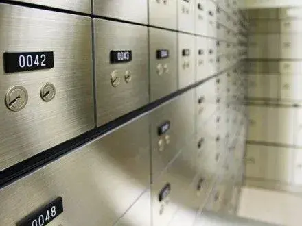 Київська поліція відкрила провадження стосовно викрадення цінностей із банківської скриньки