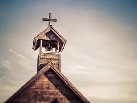 П.Порошенко звільнив від оподаткування благодійну діяльність релігійних організацій