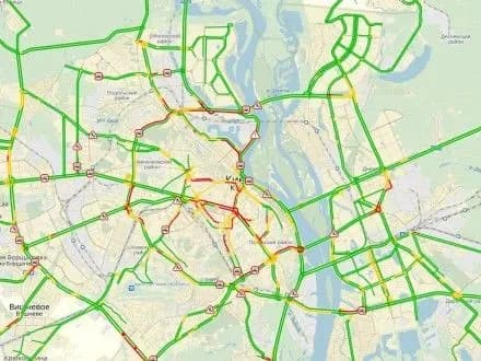 Затори у Києві напередодні вихідних сягнули 7 балів