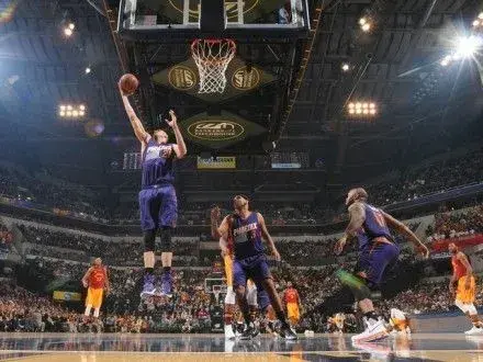 Дабл-дабл украинца помог "Финиксу" победить "Индиану"