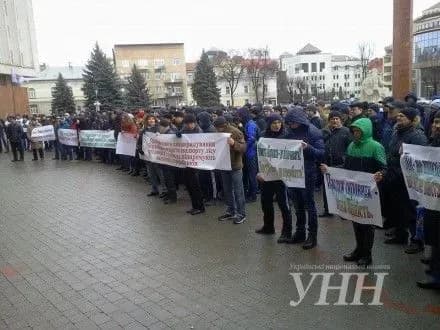 Прикарпатці влаштували мітинг за заборону експорту лісу-кругляку