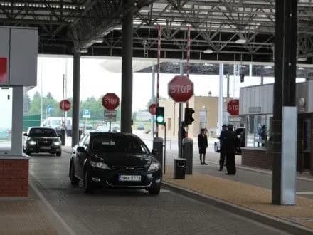 На границе с Польшей образовались очереди из 700 автомобилей - ГПСУ