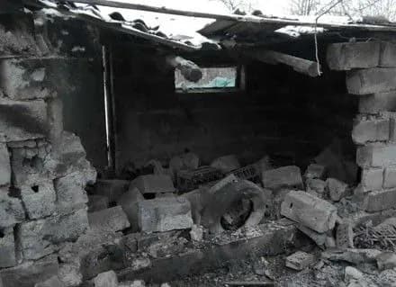 Внаслідок обстрілу бойовиків в Авдіївці пошкоджено будинок