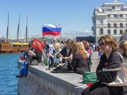 Влада окупованого Криму попередила кримчан про "тиск", при перетині кордону з Україною