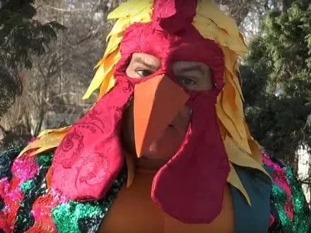 Директор Одеського зоопарку у костюмі півня привітав всіх із Новим роком