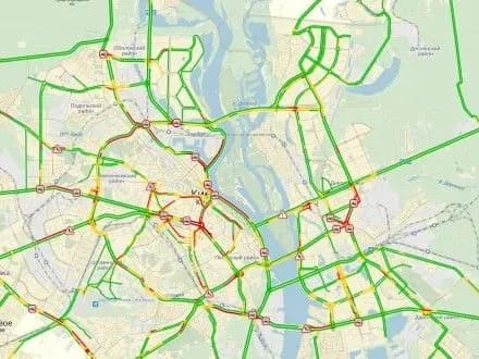 Автомобильные пробки в Киеве достигли восьми баллов