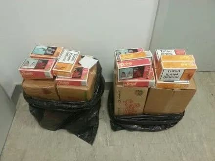 На Київщині митники запобігли незаконному ввезенню партії тютюну