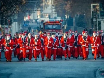 Марафон Дедов Морозов состоялся в Днепре