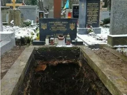 Родичі О.Олеся дали згоду на перепоховання його останків в України
