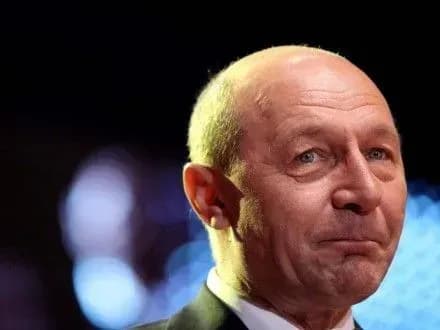 І.Додон позбавив громадянства Молдови екс-президента Румунії