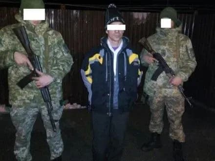 На адмінмежі з анексованим Кримом прикордонники затримали чоловіка, який перебував у розшуку