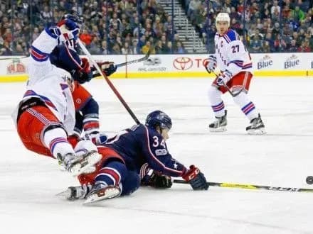 ХК "Рейнджерс" переміг "Коламбус" у матчі лідерів НХЛ