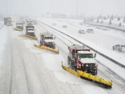 Автомобільних заторів через погодні умови немає - ДСНС