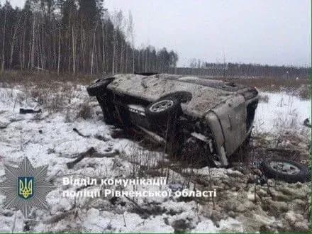 Троє постраждалих дітей у ДТП на Рівненщині досі у лікарні з переохолодженням - медики