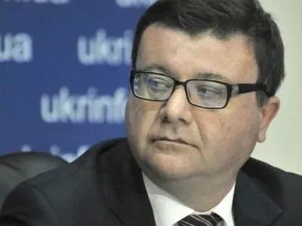 Медичну галузь має очолювати не волонтерка, а професіонал - А.Павловський