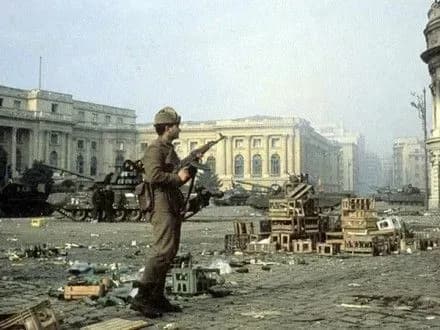 Екс-президенту Румунії пред’явлено обвинувачення у злочинах проти людяності