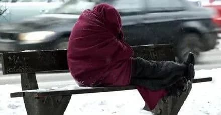 Рада пропонує реєструвати безпритульних у центрах громадських і благодійних організацій