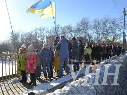 У Полтаві “живим ланцюгом” з’єднали два береги Ворскли
