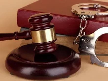 Розбійника засудили до 10 років за напад на пенсіонерку