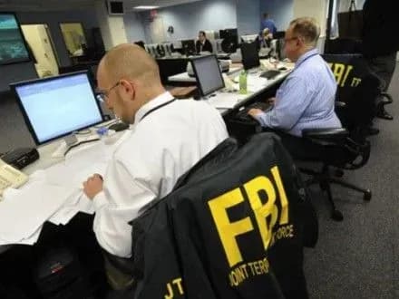 ФБР прослуховувало розмови посла Росії з радником Д.Трампа - ЗМІ