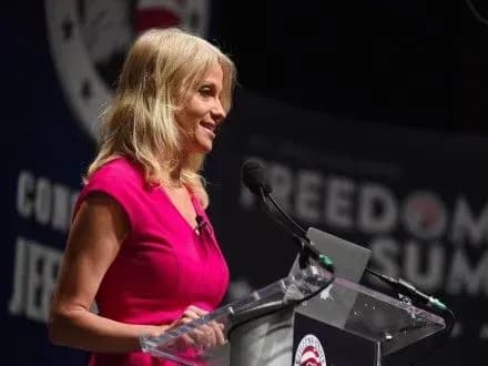 Д.Трамп и В.Путин обсудят борьбу с терроризмом и другие вопросы - советник