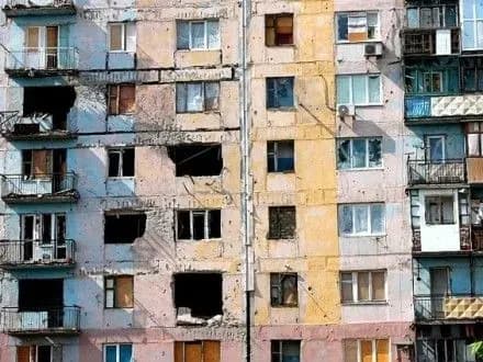 В результате обстрела жилых домов в Авдеевке получил ранения мужчина