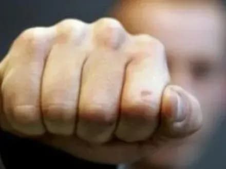 В Рівному госпіталізували нападника на працівницю прокуратури