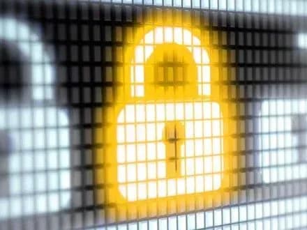 О.Шлапак підтвердив блокування Commerzbank 17 млн євро коштів ПриватБанку