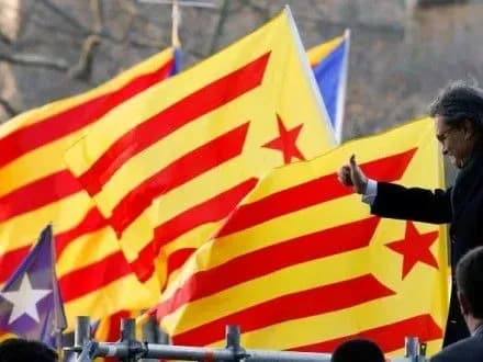 Тисячі протестуючих зібрались в Барселоні у підтримку А.Маса