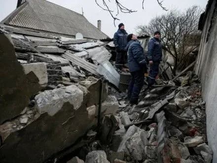 Майже 200 осіб залучили до відновлювальних робіт в Авдіївці