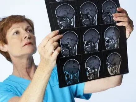 Через менінгококову інфекцію в Ужгороді закриють на карантин початкову школу