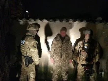 Контрактник, який хотів завезти автомати до Києва, планував докупити кулемети