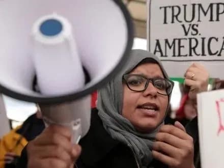 Д.Трамп 1 марта выпустит новую версию миграционного указа