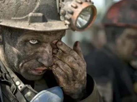 Сім’ям загиблих гірників на Львівщині відшкодують близько 700 тис. грн - В.Гройсман