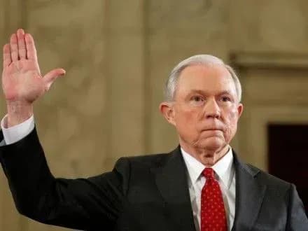 Демократи у Конгресі США зажадали відставки генпрокурора