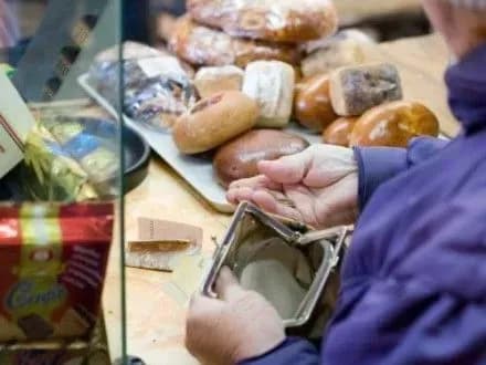 Кабмін, ймовірно, не ризикне відпустити ціни на соціальні продукти - О.Дорошенко