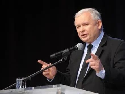 Я.Качиньский назвал Д.Туска "немецким кандидатом" на пост главы Евросовета