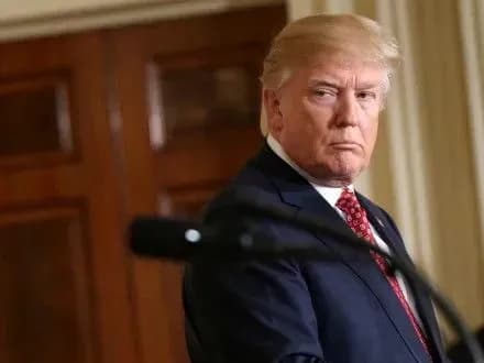Д.Трамп закликав не вірити новинам про боротьбу в його адміністрації