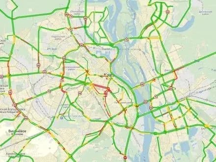 Пробки в Киеве уже достигли семи баллов