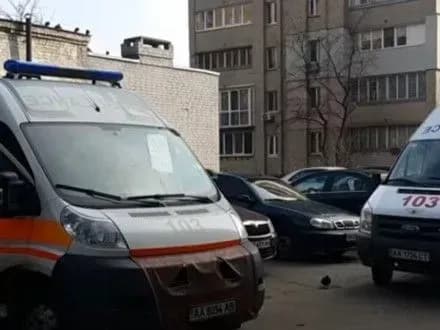 У Києві жінка влаштувала різанину на очах 4-х дітей