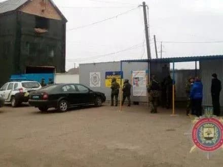 Чоловік напав на поліцейських на Краматорському блокпосту