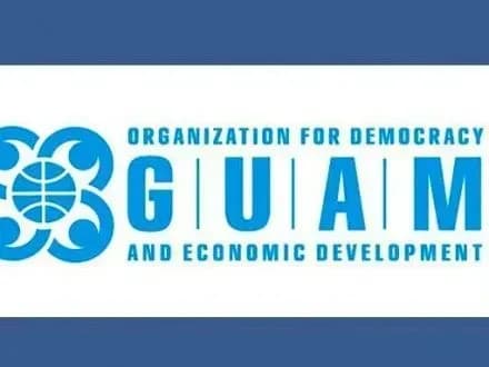 В.Гройсман ініціює проведення у Києві саміту ГУАМ 27 березня