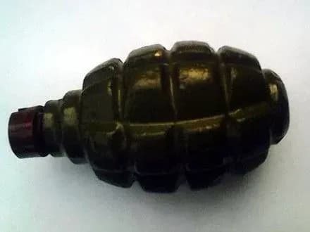 На Донеччині затримали чоловіка, який перевозив гранату в громадському транспорті