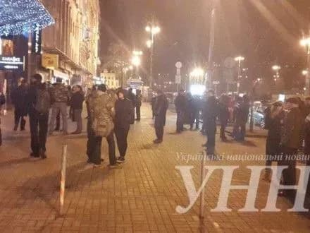 Близько 10 активістів, які мітингували на Майдані, звернулись до медиків